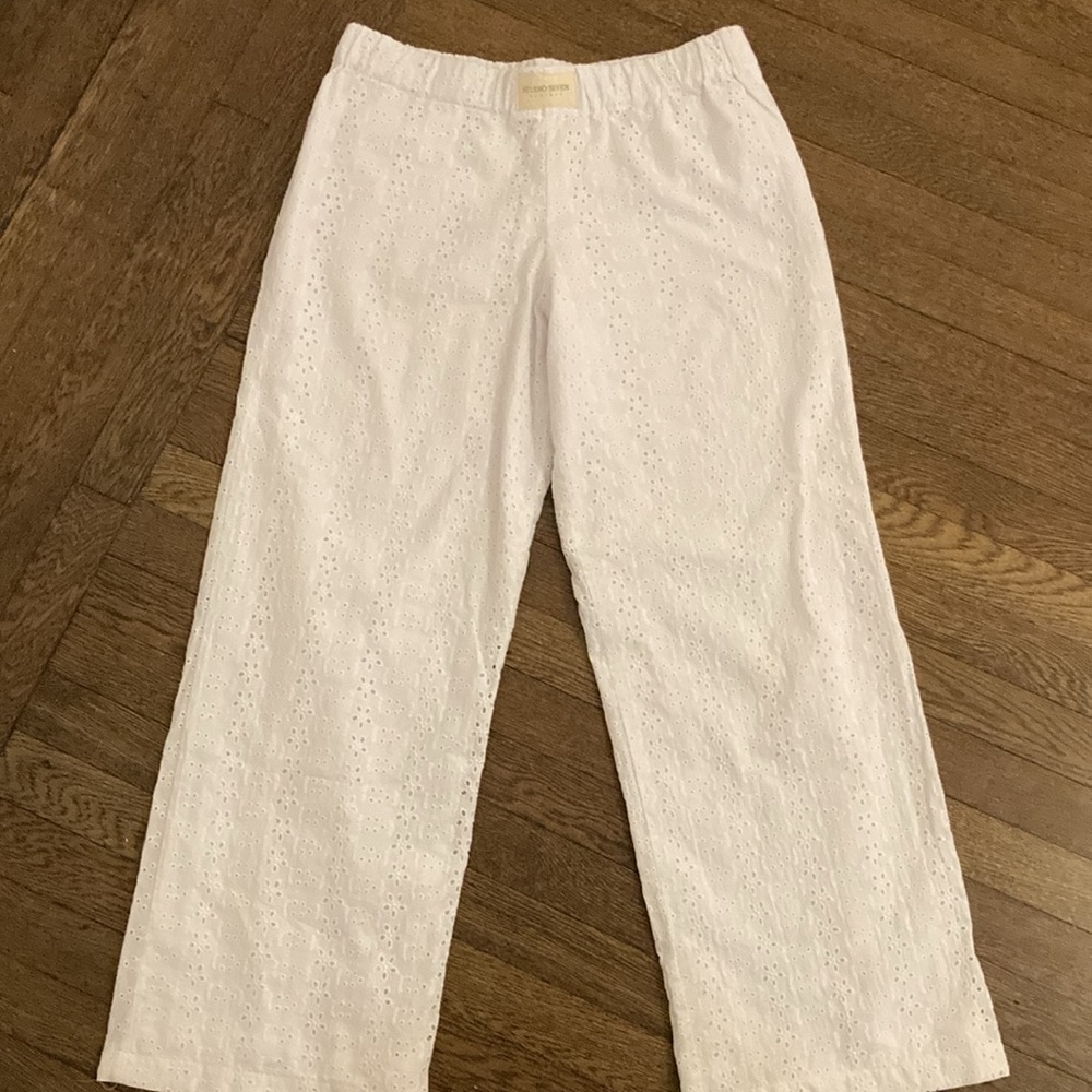 Studio Seven Designs Women’s Lazy Daisy White Eyelet Lounge Pants
